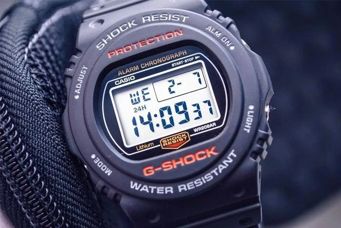 Наручные часы  Casio  G-Shock Casio DW-5750E-1E (фото 6)