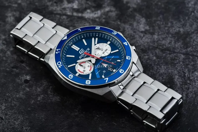 Наручные часы  Casio  Edifice Casio EFV-590D-2A (фото 3)