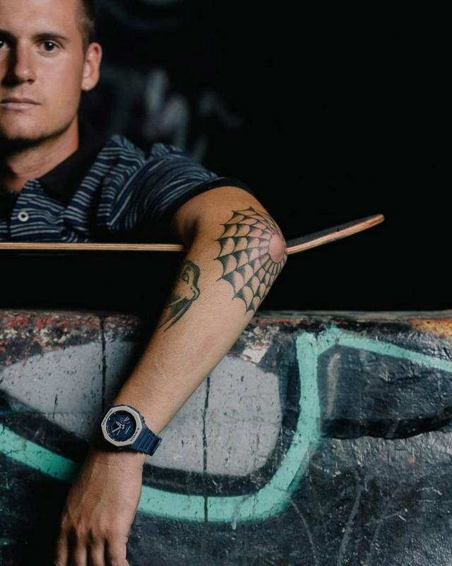 Наручные часы  Casio  G-Shock Casio GA-2110ET-2A (фото 2)