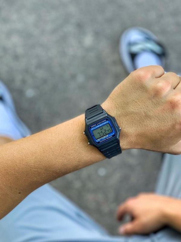 Наручные часы  Casio  Collection Casio F-105W-1A (фото 3)