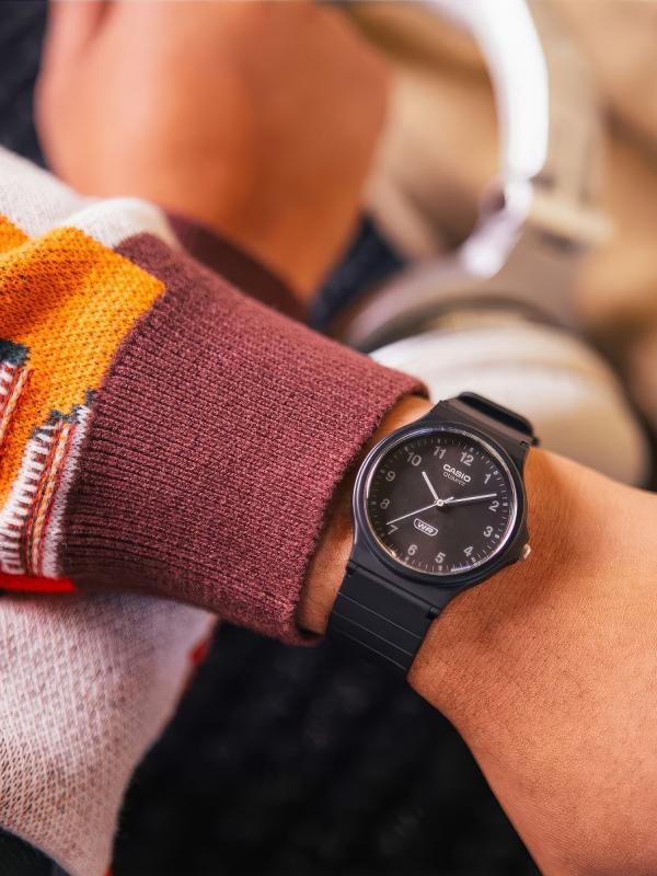 Наручные часы  Casio  Collection Casio MQ-24B-1B (фото 2)