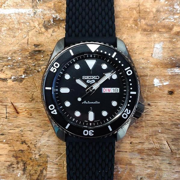 Наручные часы  Seiko  Seiko 5 Sports Seiko SRPD65K2 (фото 4)