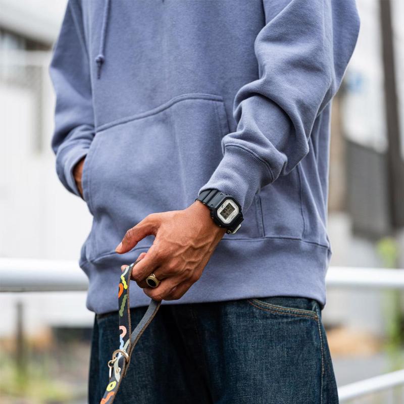 Наручные часы  Casio  G-Shock Casio DW-5600SHB-1E (фото 2)