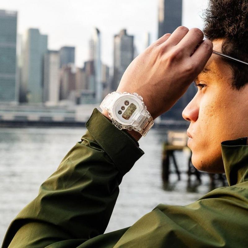 Наручные часы  Casio  G-Shock Casio DW-6900SP-7E (фото 2)