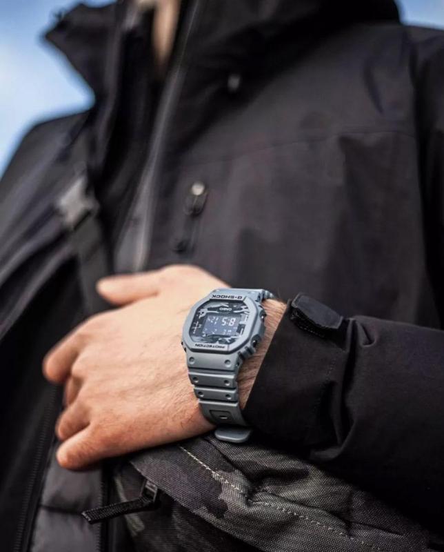 Наручные часы  Casio  G-Shock Casio DW-5600CA-2E (фото 2)