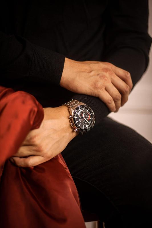 Наручные часы  Casio  Edifice Casio EFV-620D-1A4 (фото 4)