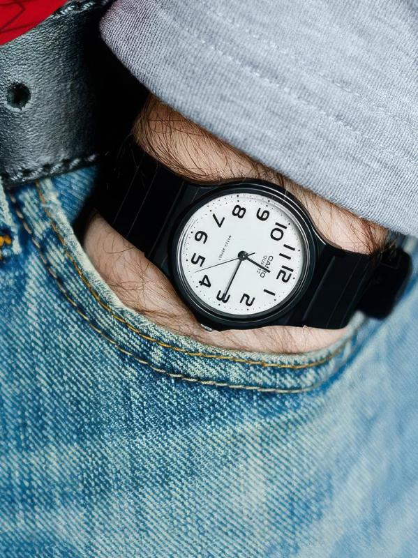 Наручные часы  Casio  Collection Casio MQ-24-7B2 (фото 4)