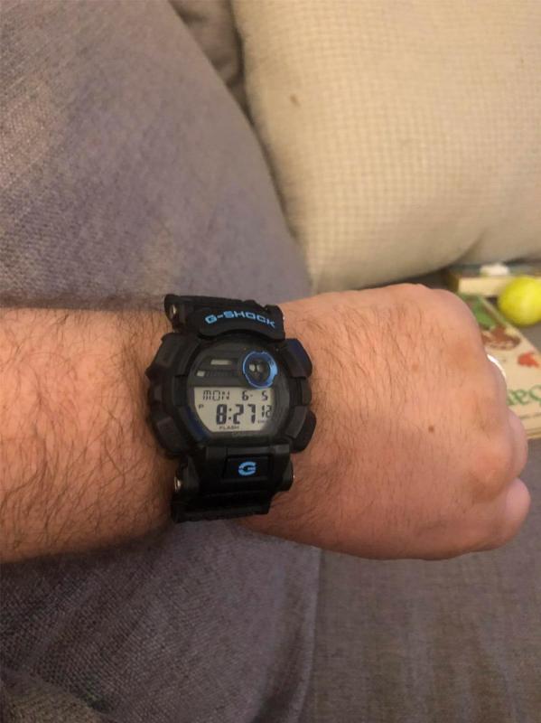 Наручные часы  Casio  G-Shock Casio GD-400-1B2 (фото 9)