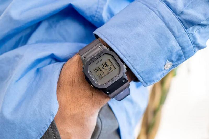 Наручные часы  Casio  G-Shock Casio GM-5600MF-2E (фото 8)