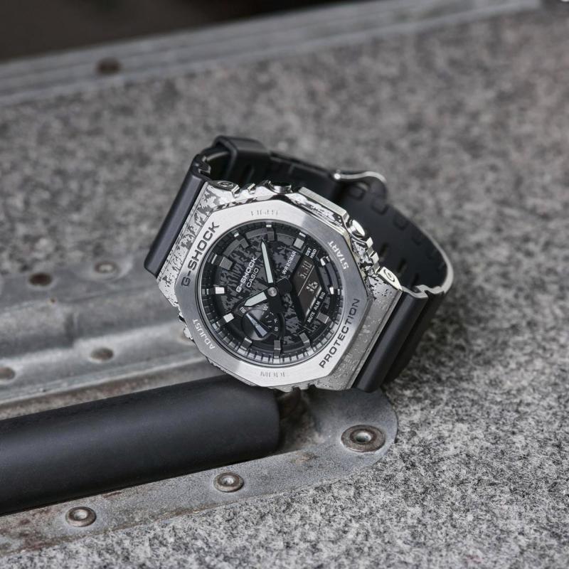 Наручные часы  Casio  G-Shock Casio GM-2100GC-1A (фото 2)