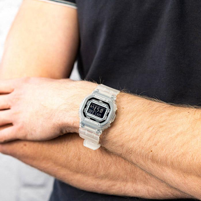 Наручные часы  Casio  G-Shock Casio DW-B5600G-7E (фото 2)