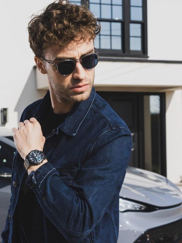 Наручные часы  Casio  Edifice Casio ECB-40DB-1A (фото 6)