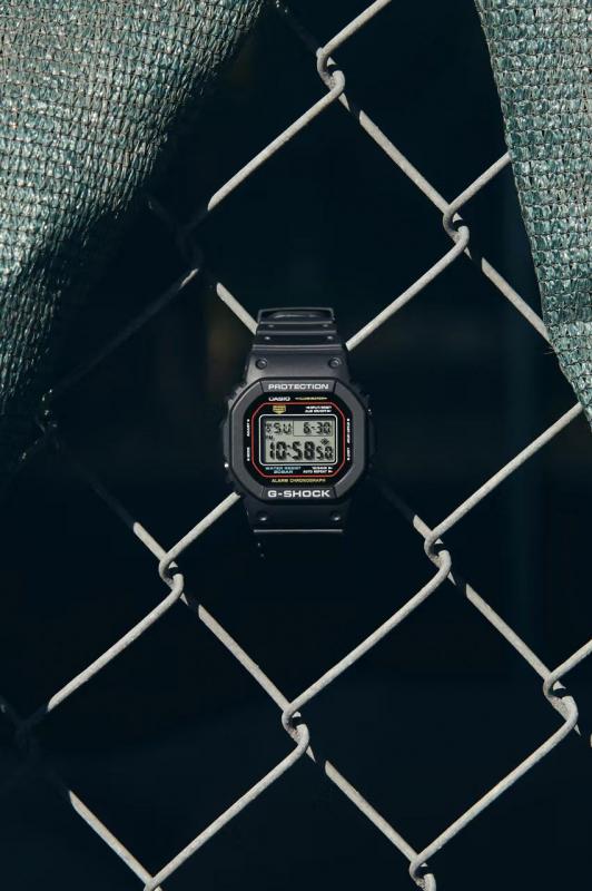Наручные часы  Casio  G-Shock Casio DW-5600RL-1E (фото 3)