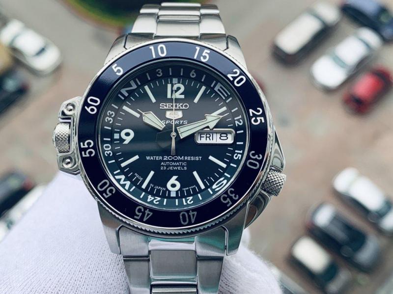 Наручные часы  Seiko  Seiko 5 Sports Seiko SKZ209J1 (фото 3)