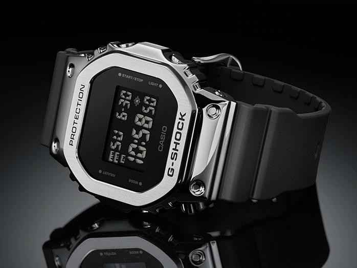 Наручные часы  Casio  G-Shock Casio GM-5600-1E (фото 7)