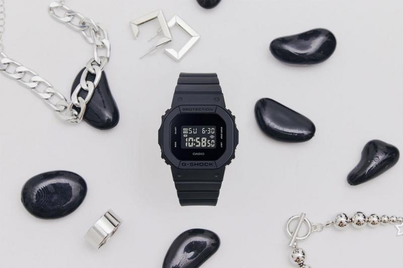 Наручные часы  Casio  G-Shock Casio GMD-S5610BB-1E (фото 2)