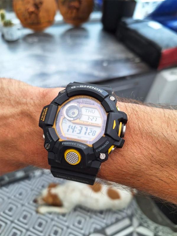 Наручные часы  Casio  G-Shock Casio GW-9400Y-1E (фото 2)