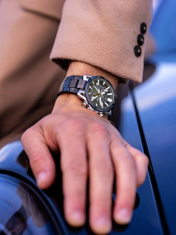 Наручные часы  Casio  Edifice Casio EQB-2000DC-1A (фото 4)