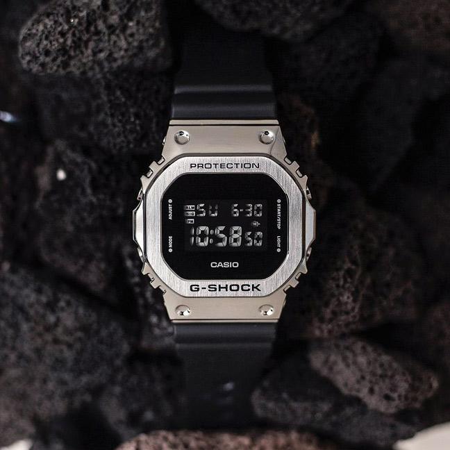 Наручные часы  Casio  G-Shock Casio GM-5600-1E (фото 13)