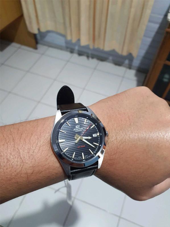 Наручные часы  Casio  Edifice Casio EFV-140L-1A (фото 3)