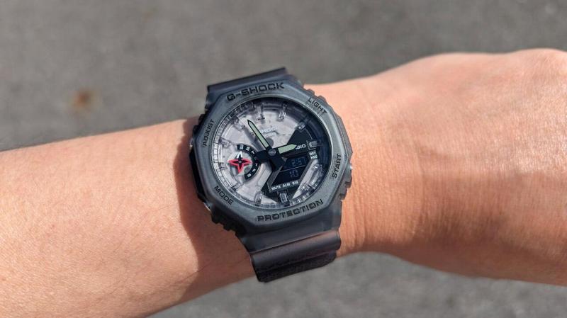 Наручные часы  Casio  G-Shock Casio GA-2100NNJ-8A (фото 4)