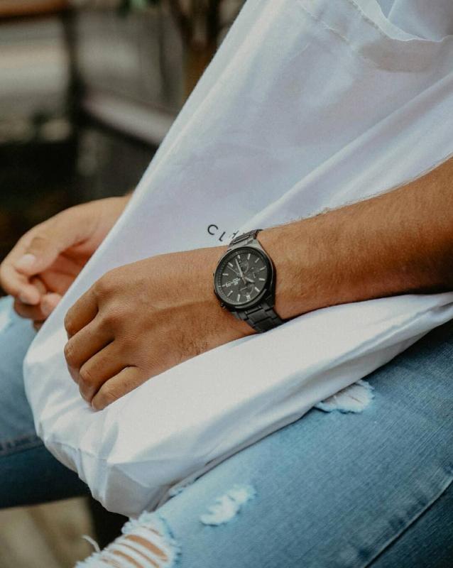 Наручные часы  Casio  Edifice Casio EFV-610DC-1A (фото 3)