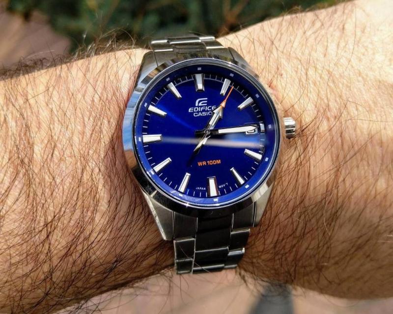 Наручные часы  Casio  Edifice Casio EFV-100D-2A (фото 2)