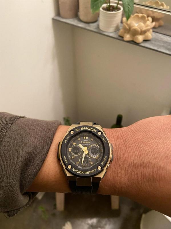 Наручные часы  Casio  G-Shock Casio GST-W300G-1A9 (фото 5)