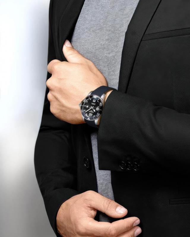 Наручные часы  Longines  HydroConquest Longines L3.782.4.56.9 (фото 4)