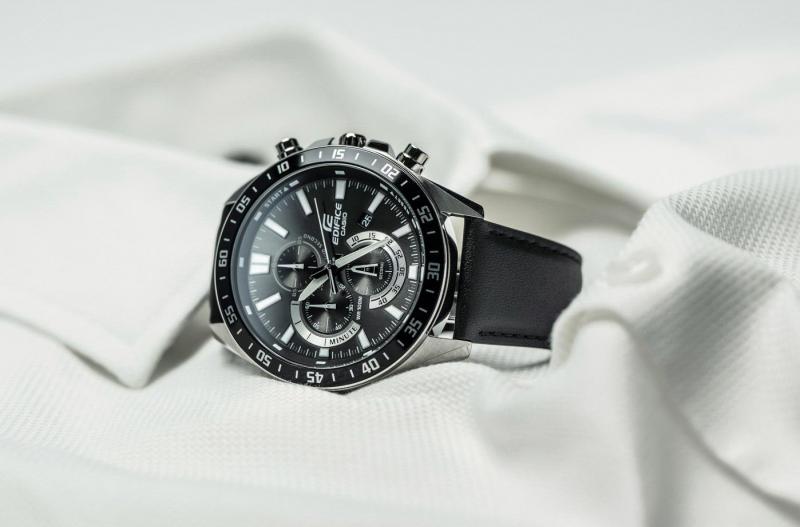 Наручные часы  Casio  Edifice Casio EFV-620L-1A (фото 4)