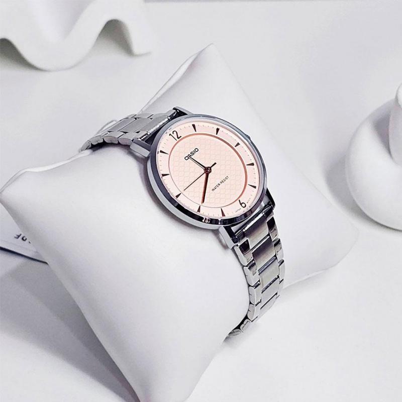 Наручные часы  Casio  Collection Casio LTP-VT04D-4A (фото 2)